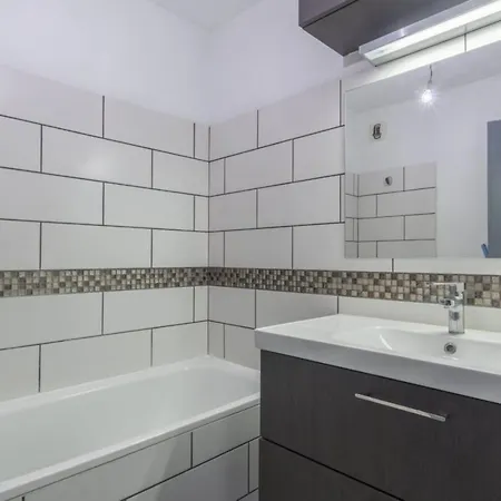 Beautiful Port Marianne Apt, Private Parking, 4 People Appartement
